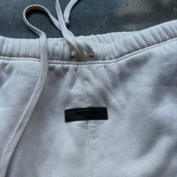 Fear Of God Essentials Cream Baggy Sweatpants - Picture 5 of 6